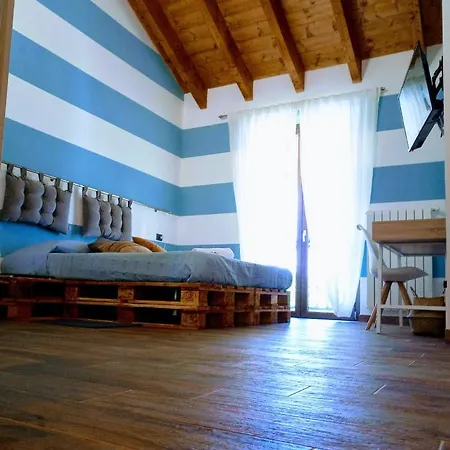 Le Strade Del Gavi Bed & Breakfast 3*